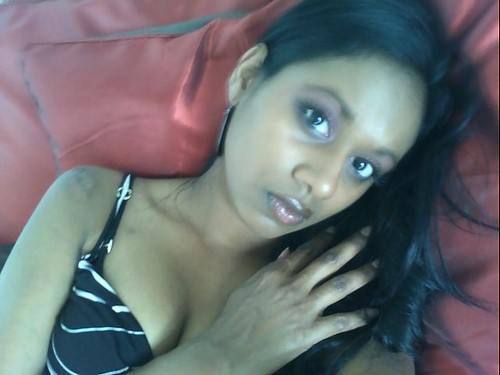 JF salope métisse de Denain, 24 ans, cherche plan sexe
