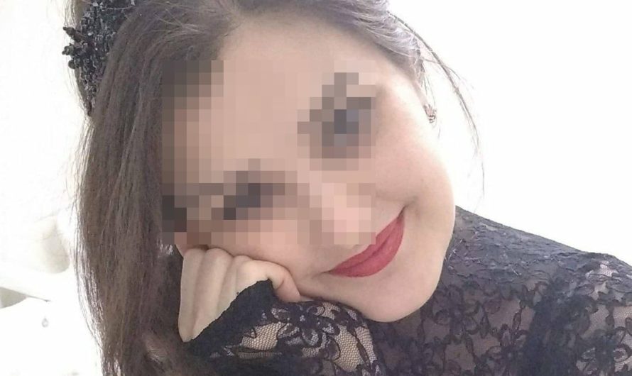 Petite brune goth slim et girly pour un monsieur bien rasé ^^