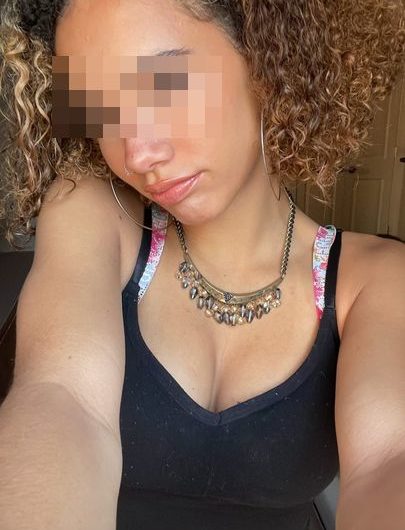 Plan q Dunkerque avec petite métisse rebelle